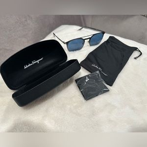 Salvatore Ferragamo Unisex SF186S Color 002 w/hard case, sleeve, cleaning cloth